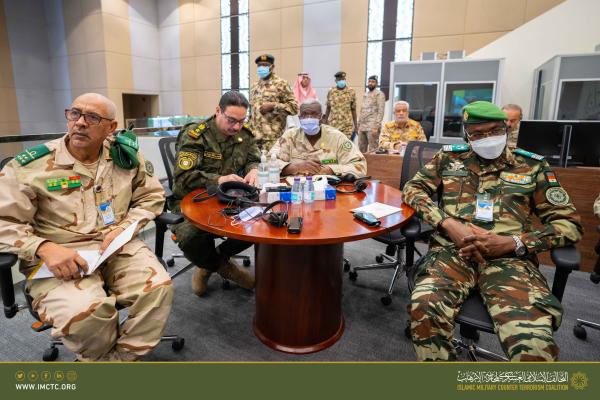 «التحالف الإسلامي» يستعرض مفاهيم «تحليل البيانات»