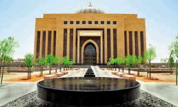 وزير التعليم يرعى بطولتي كرة السلة والتنس الأرضي الجامعية للطالبات 
