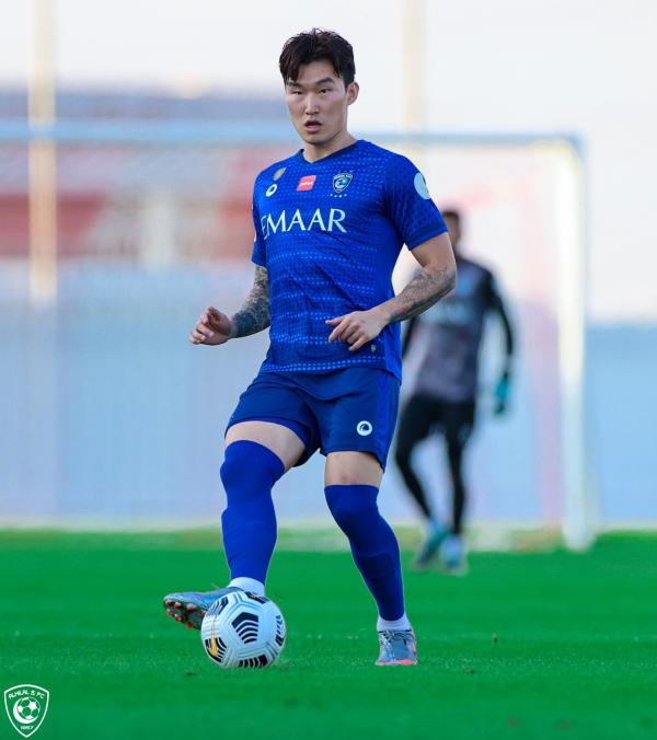 ملف الكوري هيون يقلق الهلال