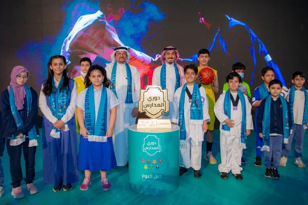 وزيرا الرياضة والتعليم يدشنان