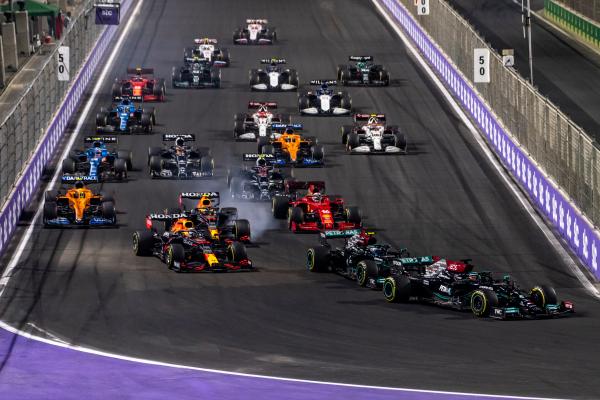 سباق الفورمولا 1ينطلق غدا في جدة