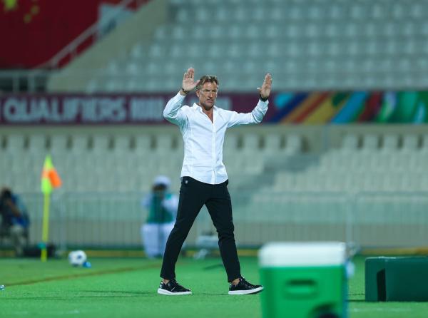 رينارد: تأثرنا بغياب الجماهير