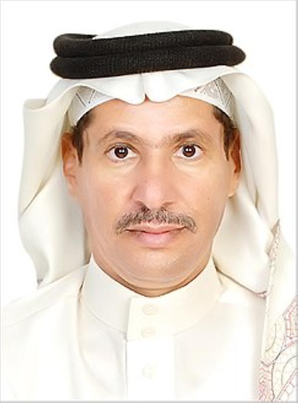 وسائل التواصل رفعت بعض دخلاء الأدب وحققت لهم الشهرة