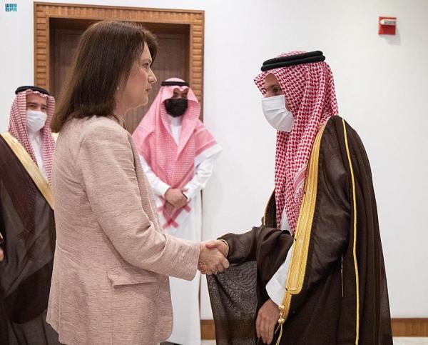 وزير الخارجية يستقبل وزيرة خارجية السويد