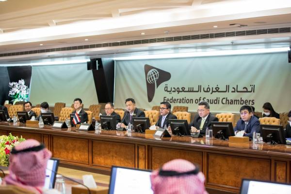 وزير العمل التايلاندي: سعداء بعودة العلاقات مع المملكة