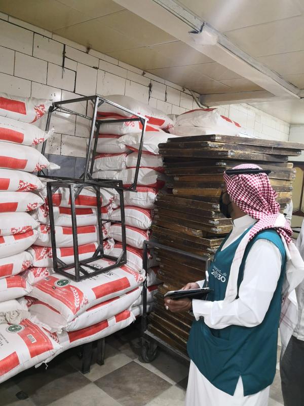 «التجارة».. تنفذ 2,600 زيارة على منافذ بيع الخبز