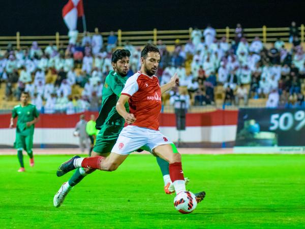 العربي يخط قصيدة الصعود