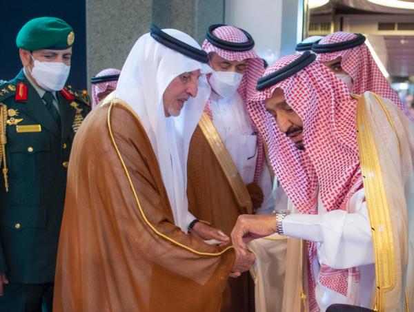خادم الحرمين الشريفين يصل جدة قادماً من الرياض