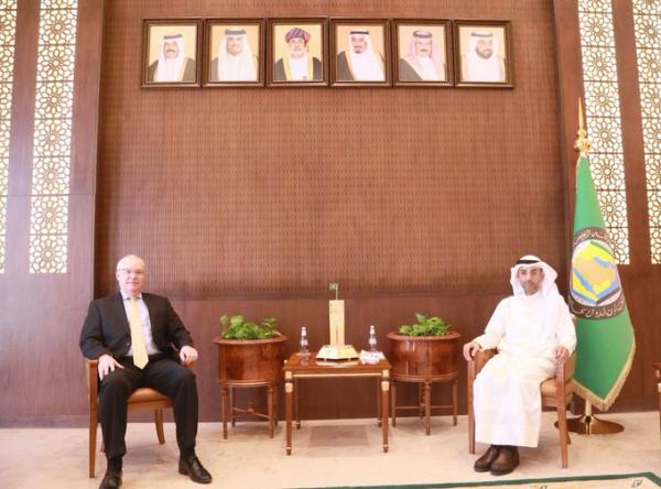 أمين «مجلس التعاون»: نجاح المشاورات اليمنية «واجب وليس خيارا»