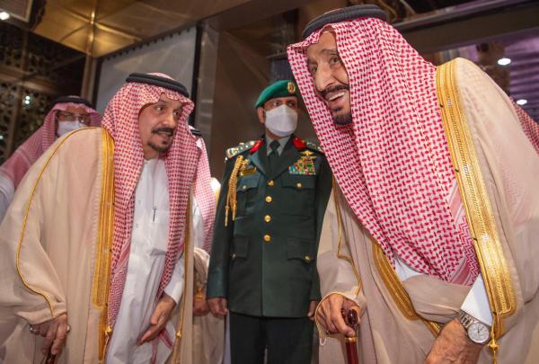 خادم الحرمين الشريفين يصل جدة قادما من الرياض
