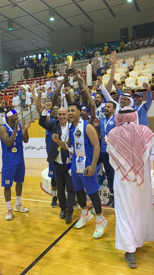 عمالقة الهلال يحطمون أبراج الاتحاد