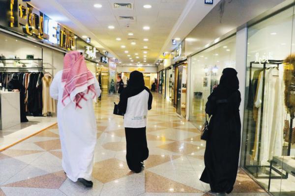 «عمل الخبر» يتأكد من توطين الوظائف بالمجمعات التجارية