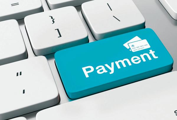 الجائحة «كلمة سر» تحول 70 % من السعوديين للمدفوعات الرقمية