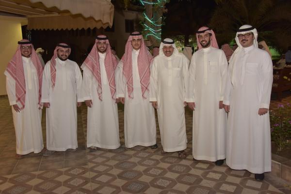 «مجلس الفرج».. روابط أخوية وإثراء معرفي
