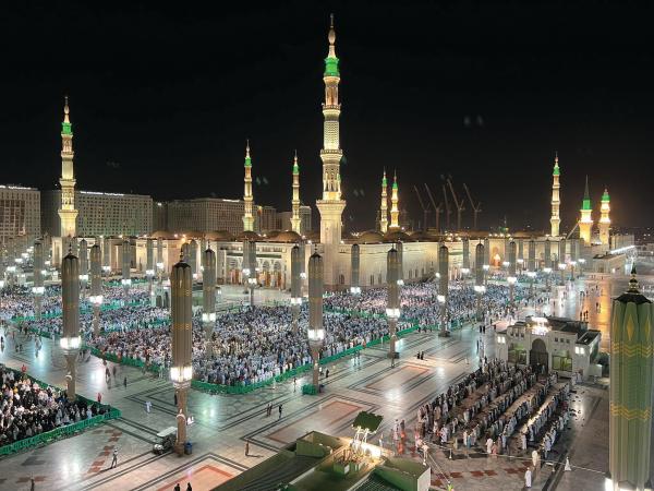 «إشغال المصليات» بـ 3 لغات في المسجد النبوي
