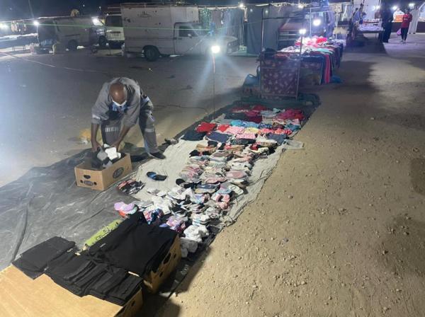 رفع 11 بسطة مخالفة بالعيون