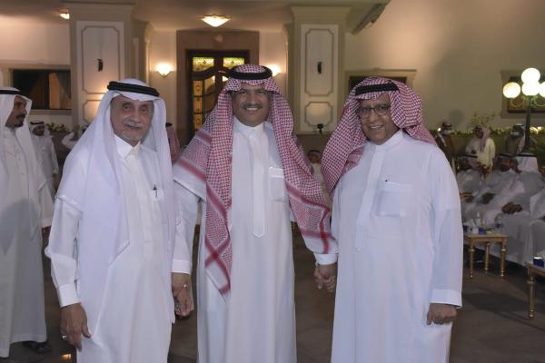مجلس الجميح.. تآلف مجتمعي ونقاشات بناءة