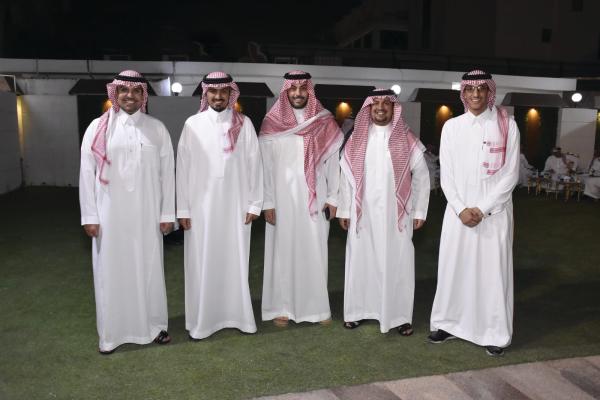 مجلس الجميح.. تآلف مجتمعي ونقاشات بناءة