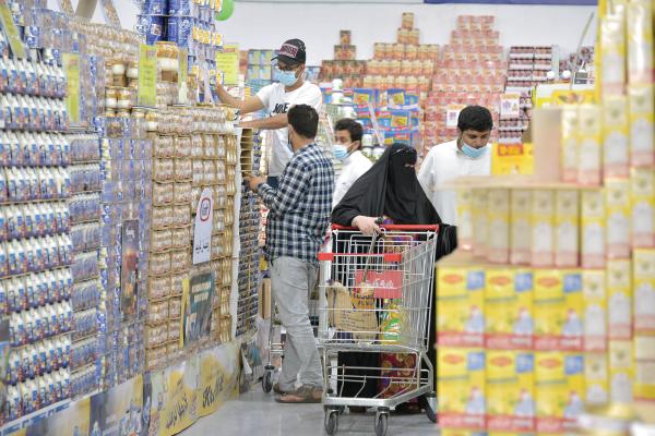 توطين التموينات والأسواق المركزية يحد من خروج الأموال