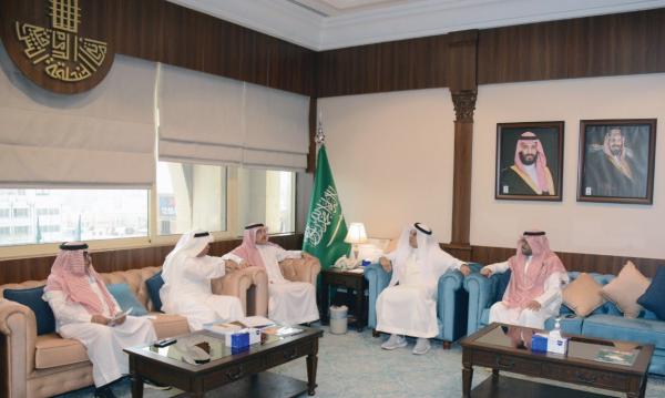 أمين الشرقية يقف على احتياجات أهالي تاروت