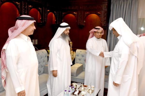 مجلس الهزاع.. تلاقي الأفكار والنقاش حول القضايا المختلفة