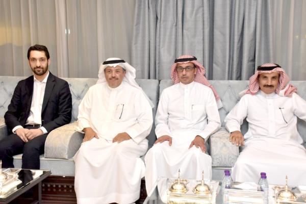 مجلس الهزاع.. تلاقي الأفكار والنقاش حول القضايا المختلفة