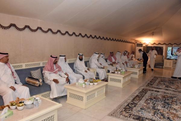 مجلس عمار الخالدي..نموذج مضيء للتمسك بالقيم الأصيلة