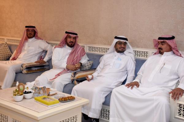 مجلس عمار الخالدي..نموذج مضيء للتمسك بالقيم الأصيلة