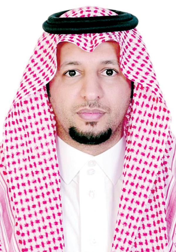 مدير «عمل الخبر» ينال شهادة الموارد البشرية
