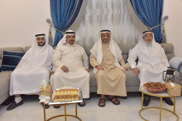 مجلس محمد المهيدب.. جسر لتواصل الأجيال
