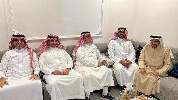 مجلس محمد المهيدب.. جسر لتواصل الأجيال
