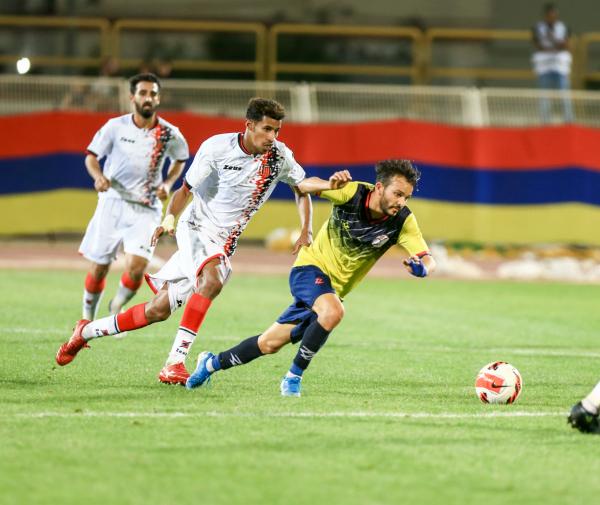 الرياض.. يقترب من الصعود للأولى