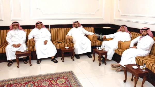 مجلس العنزي..مساحة رحبة لتلاقي الأفكار