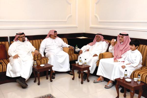 مجلس العنزي..مساحة رحبة لتلاقي الأفكار