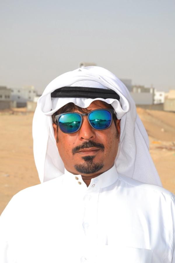 حي الصقور.. 15 عاما بلا خدمات