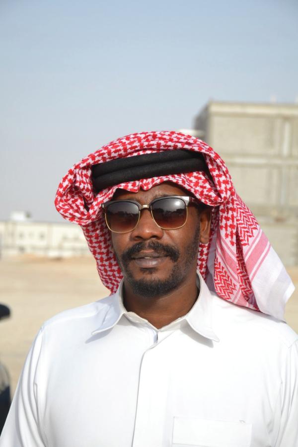 حي الصقور.. 15 عاما بلا خدمات