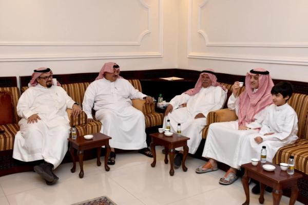 مجلس العنيزي..تأصيل المحبة بين أفراد المجتمع