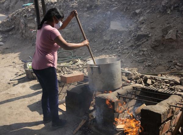 حكومة بيرو العاجزة تفاقم محنة الفقراء