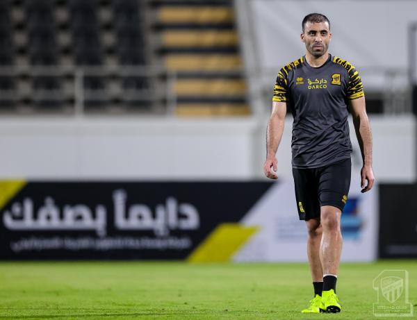 الاتحاد يكتفي برباعية في الحزم