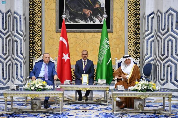 أمير مكة يستقبل الرئيس التركي بجدة