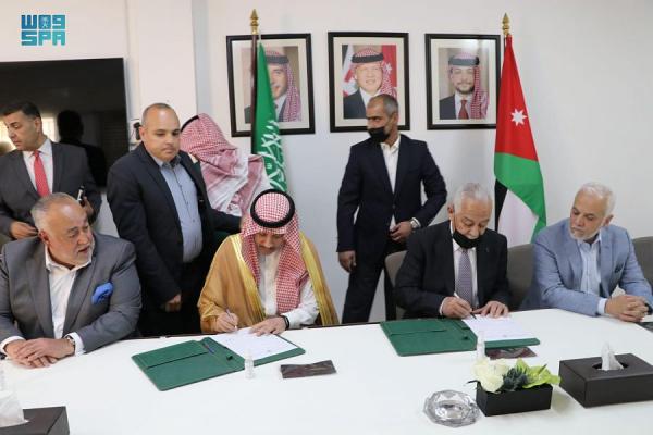 المملكة تهدي الأردن 125 طناً من التمور