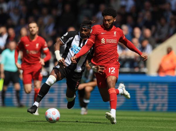 ليفربول يتصدر البريميرليج بالفوز على نيوكاسل