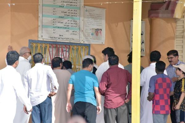 ..وأسعار فلكية بلا خدمات في سوق المواشي
