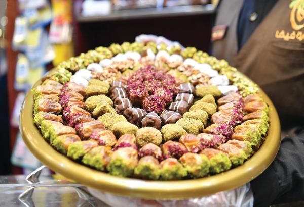 «عيد الفطر».. أيام السعادة والنزهات وصلة الرحم