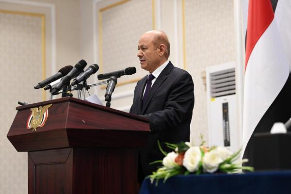 العليمي: رغم خروقات الحوثي متمسكون بـ«الهدنة»