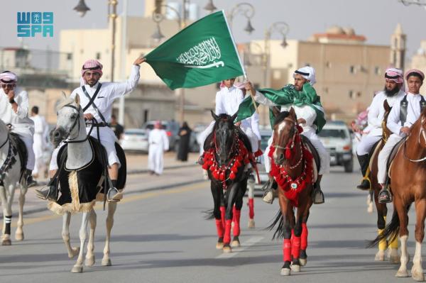مسيرة خيول تعزز الهوية الوطنية بعرعر