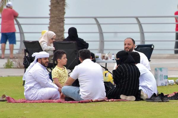 استمتاع بالطبيعة في واجهة الدمام البحرية