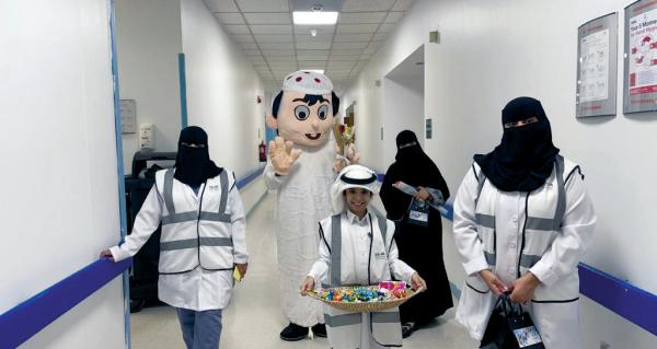 معايدة أبطال نادي «تطوع» الإداري الصحي