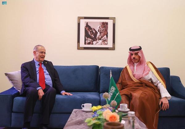  وزير الخارجية يلتقي وزير خارجية قبرص