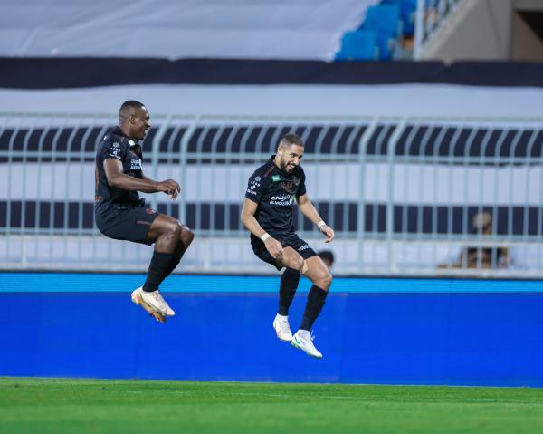 الشباب يتغلب على الفيصلي